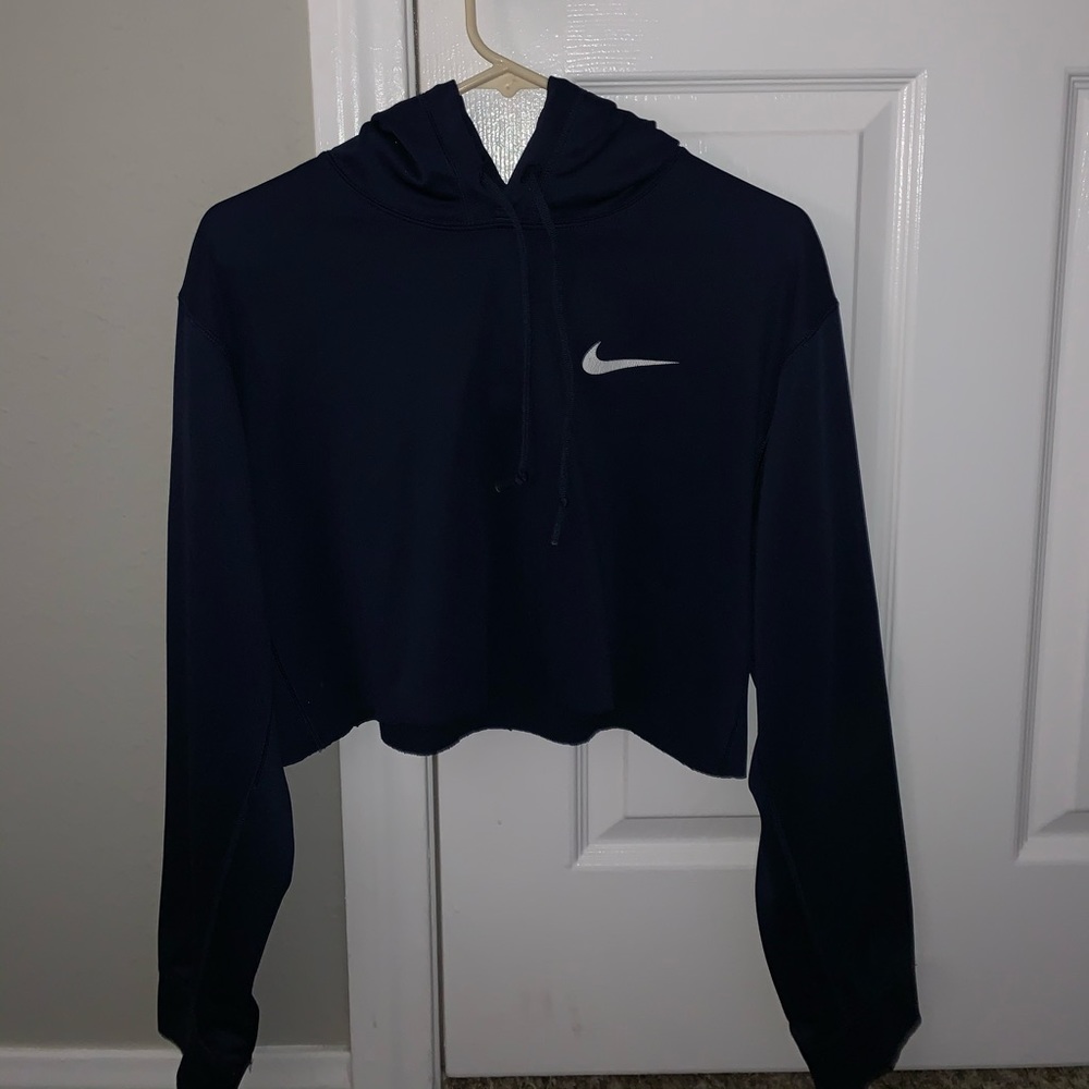 Cropped Nike hoodie